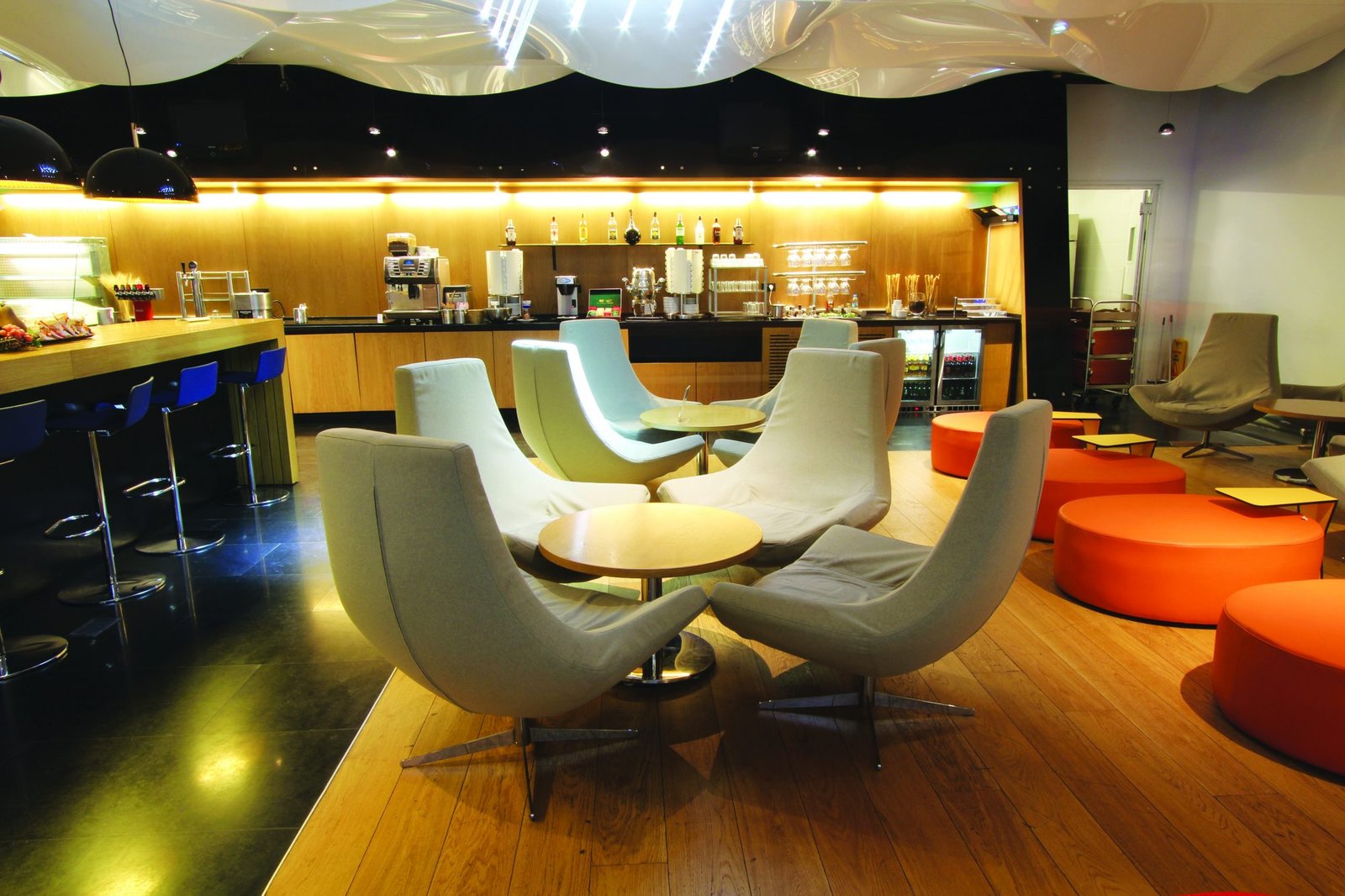 AKBANK WINGS PRIMECLASS LOUNGE