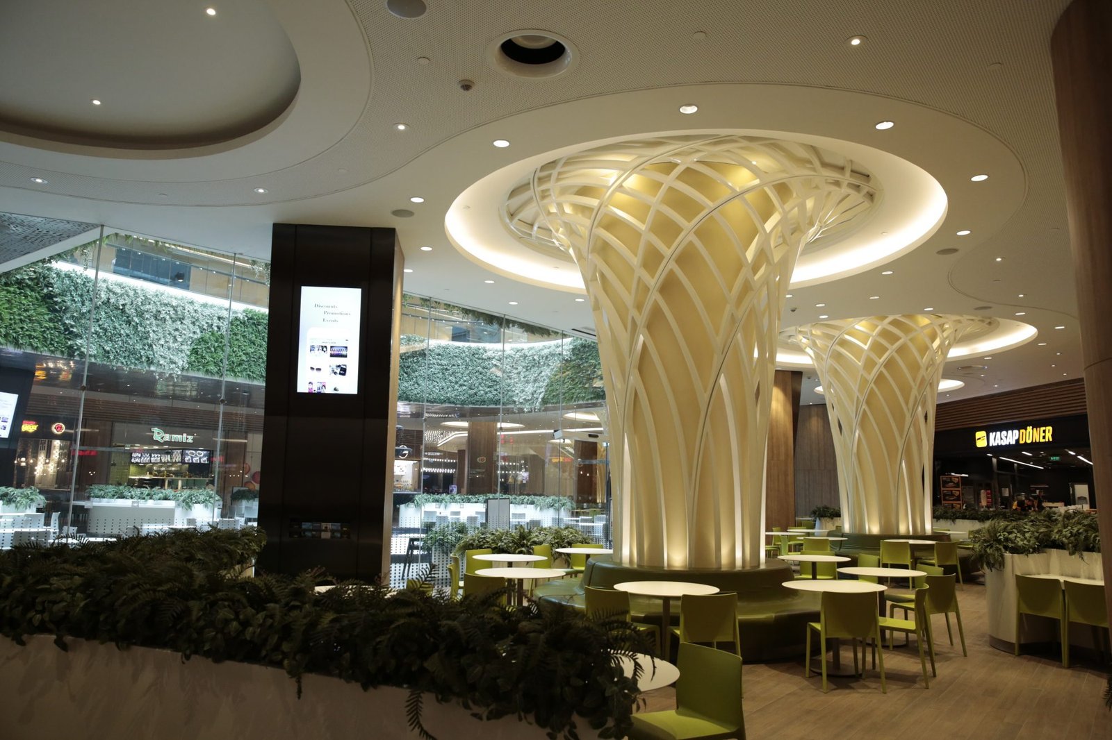 EMAAR SQUARE MALL